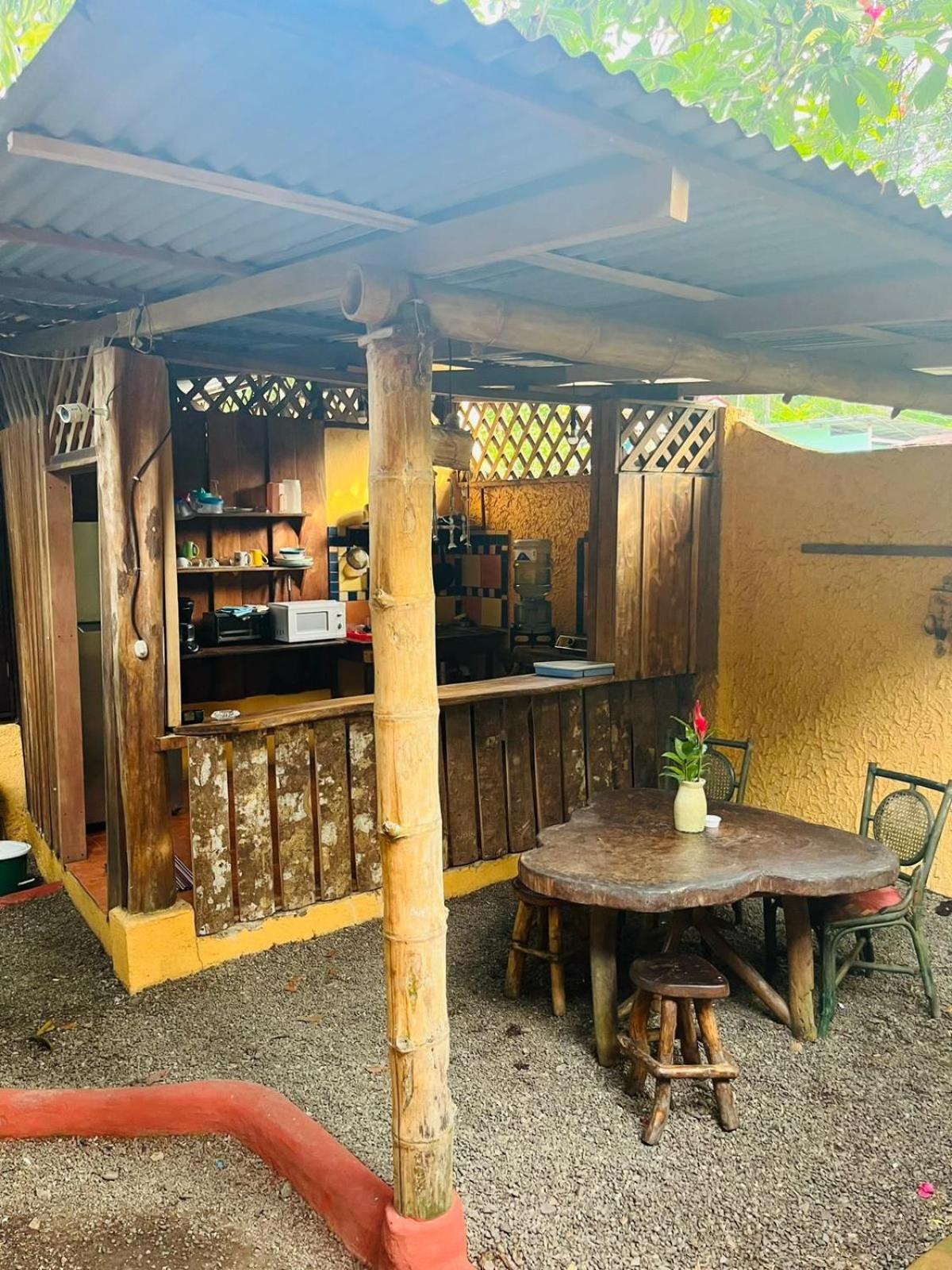 Вилла La Casa De Rolando Puerto Viejo de Talamanca Экстерьер фото